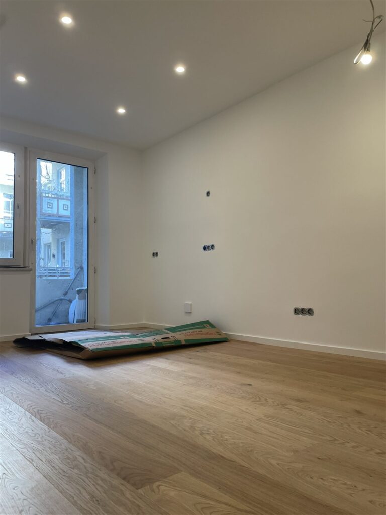 Neue Trockenbau-Decke mit LED-Spots in München-Sendling